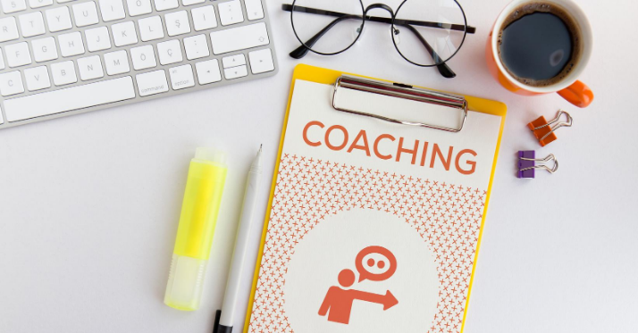 Las principales habilidades que debe tener un buen coach educativo  son: empatía, generosidad, liderazgo y optimismo.